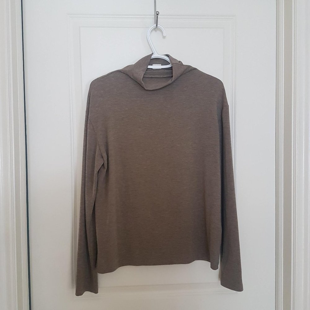Wilfred Free mock neck top size XS (fits larger)